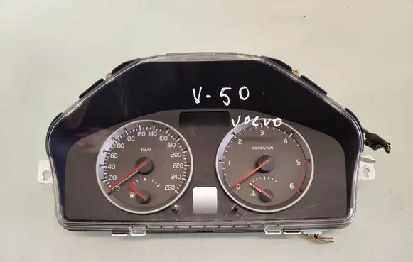 Volvo V50 Speedometer (instrument cluster) 30669185
