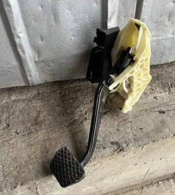 BMW X5 E70 Brake pedal 6791900