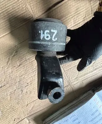 BMW 3 F30 F35 F31 Rear differential mounting bracket 6865491