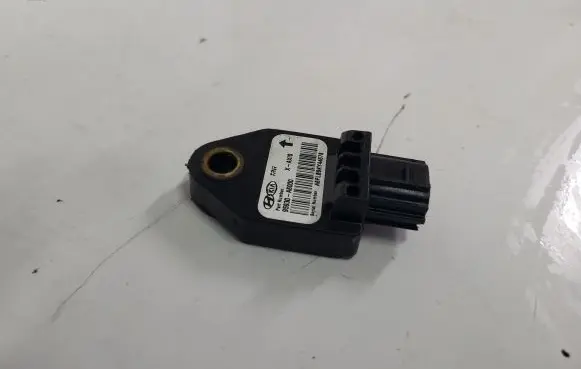 KIA Ceed Airbag deployment crash/impact sensor 95930A6000