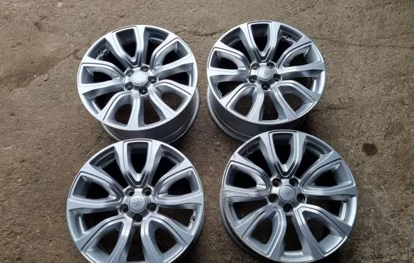 Land Rover Range Rover Evoque L538 R18 alloy rim EJ32AB