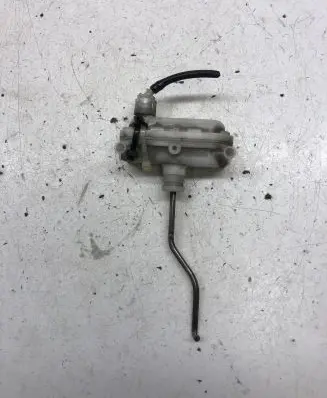 Volkswagen PASSAT B4 Central locking motor 3A9862159A