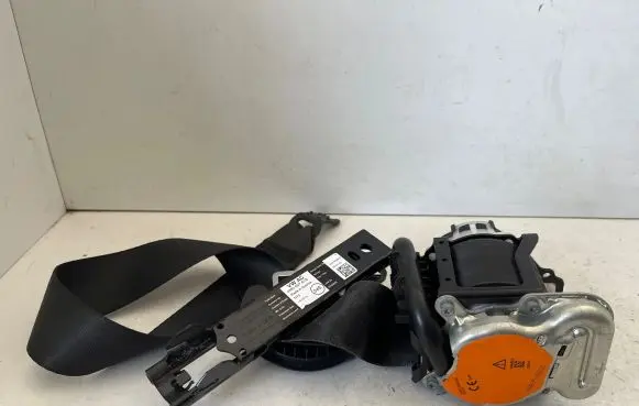 Skoda Superb B8 (3V) Front seatbelt 308427199S 627966600