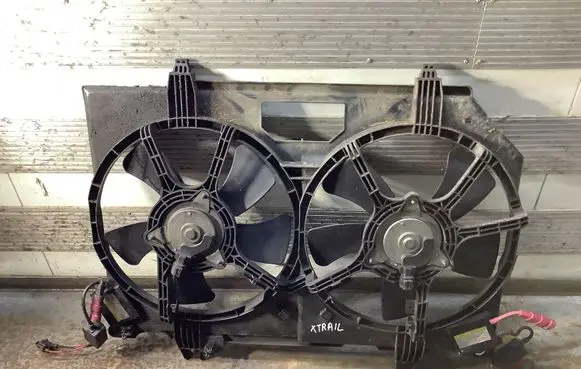 Nissan X-Trail T30 Air conditioning (A/C) fan (condenser) 