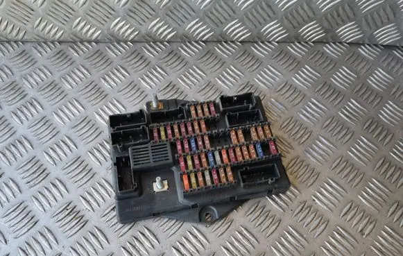 Jaguar XJ X350 Fuse module 5W9314A073CC 518871207