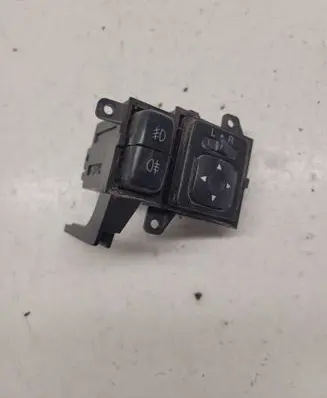 Mitsubishi Pajero Wing mirror switch MR190956 C8NC09M