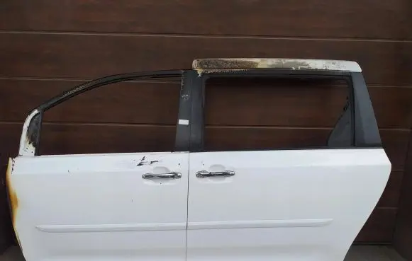 Toyota Sienna XL30 III Front door