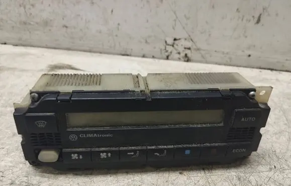 Volkswagen Golf IV Climate control unit 5HB00761702 3B1907044A