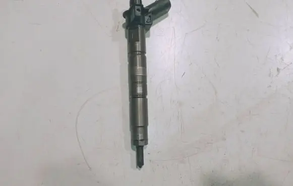 BMW 5 E60 E61 Fuel injector 0445116001 04518090911 779787706