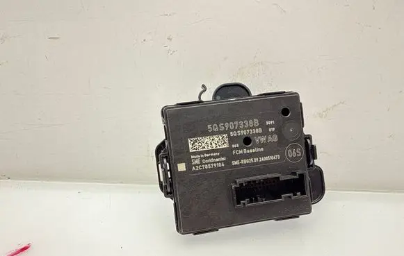 Volkswagen Golf VIII Gateway control module 5QS907338B