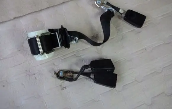 Mercedes-Benz S W221 Seat belt trim ZAPINKAZAPICIE