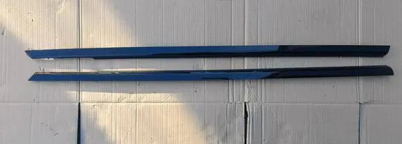 Mercedes-Benz C W205 Front door glass trim molding 2057208713 2057208813