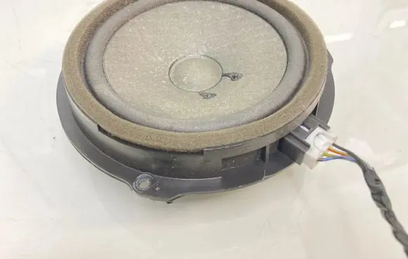 Ford Focus Front door speaker AA6T18808AA 497930