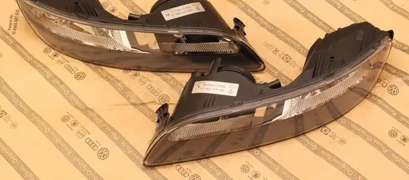 Porsche 997 Front fog light 99763108101 99763108201