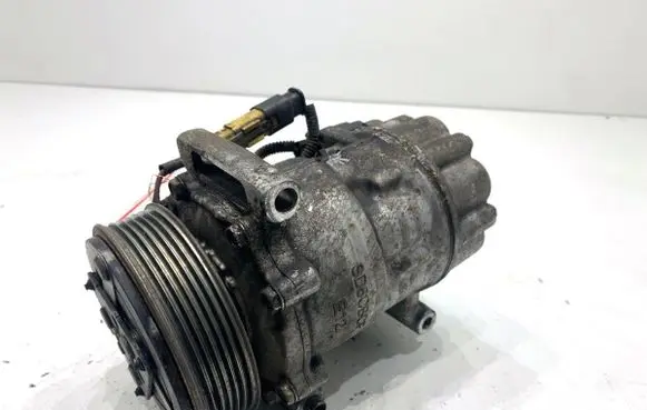 Citroen DS5 Air conditioning (A/C) compressor (pump) 9671451180