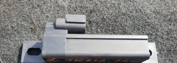 Nissan X-Trail T32 Airbag deployment crash/impact sensor
