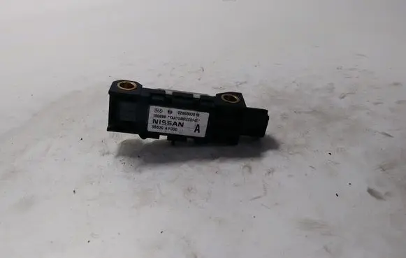 Nissan Primera Airbag deployment crash/impact sensor 0285003019