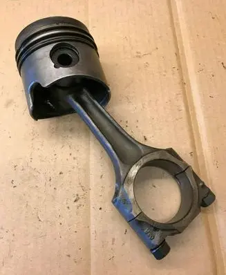 Volkswagen Golf II Piston with connecting rod