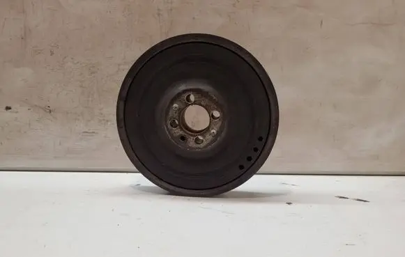 Opel Astra H Crankshaft pulley 55196301