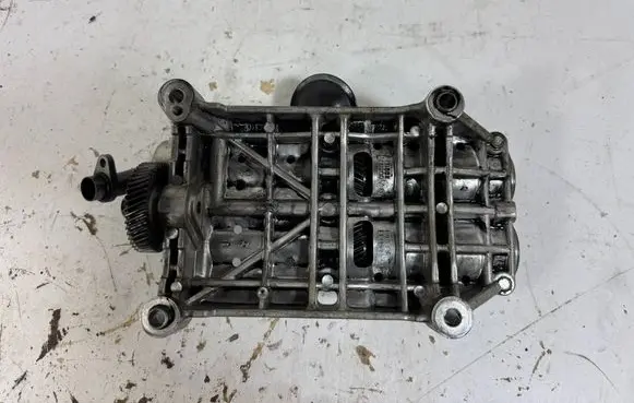 KIA Carens II Oil pump balance shaft 50726657