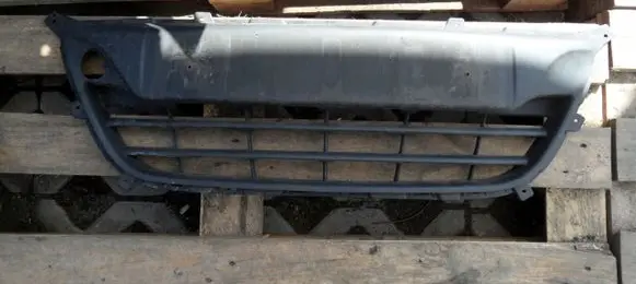 Hyundai i20 (PB PBT) Front bumper lower grill 1J000