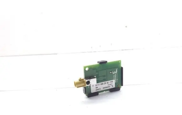 Mercedes-Benz E W213 Aerial antenna amplifier A1779052902 920584002