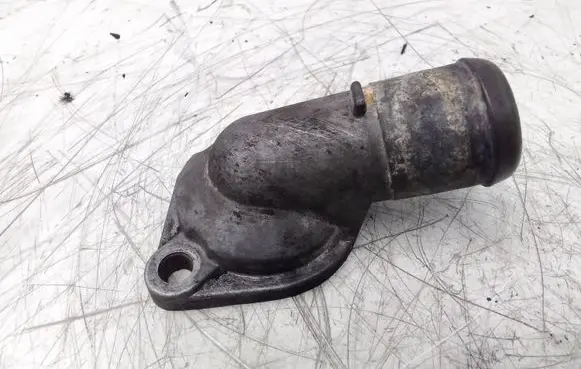 KIA Carens I Engine coolant pipe/hose