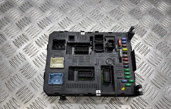 Citroen C5 Fuse box set B000237131 216761594