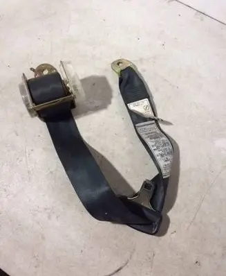 Rear seatbelt