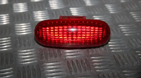 Opel Vivaro Third/center stoplight 8200209522A 93850108