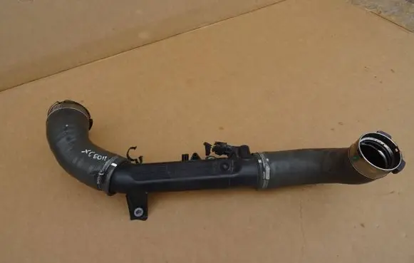 Intercooler hose/pipe