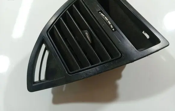 Citroen C4 I Dash center air vent grill 9649598677