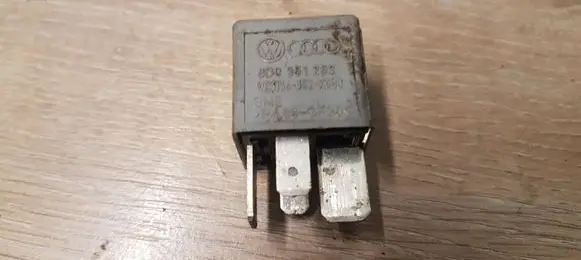 Audi A4 S4 B5 8D Other relay 8D0951253