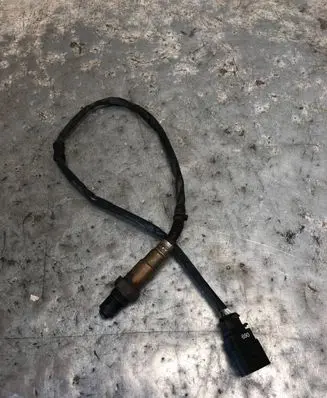 Volkswagen PASSAT B6 Lambda probe sensor 06F906262AE