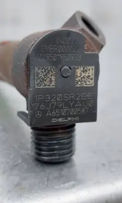 Fuel injector