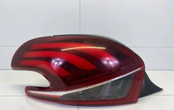 Peugeot 208 Rear/tail lights 9810343080