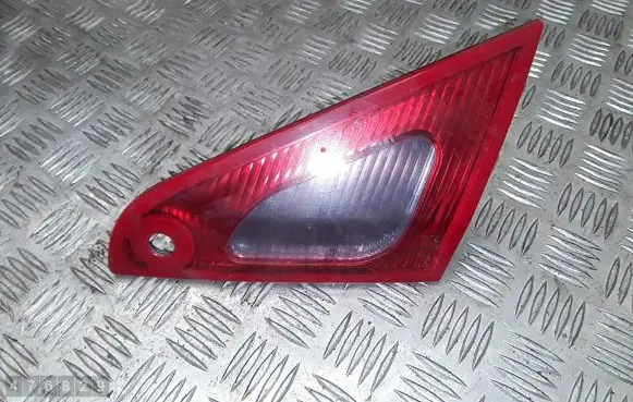 Mitsubishi Colt Tailgate rear/tail lights MN105622