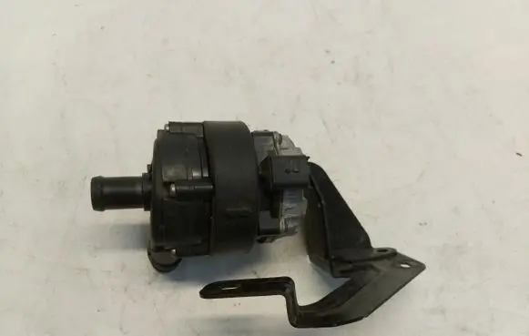 Renault Arkana Water pump 210117802R