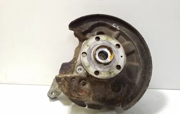 Rear wheel hub