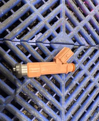 Toyota Yaris Fuel injector 2325021091