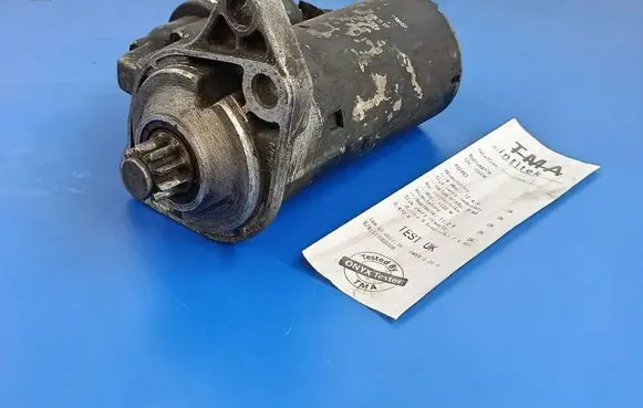 Volkswagen Golf IV Starter motor 020911023F