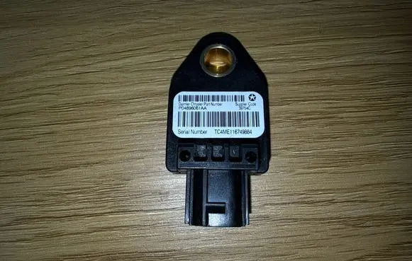 Dodge Caliber Airbag deployment crash/impact sensor P04896061AA