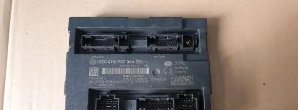 Audi A8 S8 D4 4H Comfort/convenience module 4H0907064DD