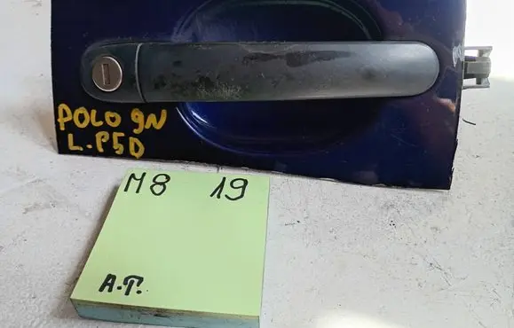 Volkswagen Polo III 6N 6N2 6NF Front door exterior handle 1212123