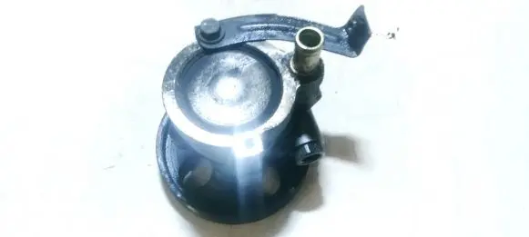 Mitsubishi Space Star Power steering pump 8200071050 26083376rv