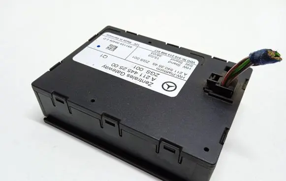 Mercedes-Benz E W211 Door control unit/module A2115403545 A2114452500 410213008017