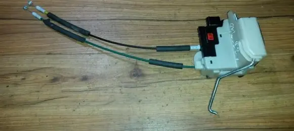 Hyundai i10 Rear door lock 81420b9020