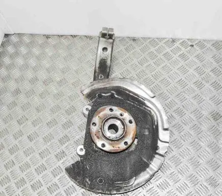 Front wheel hub