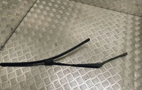 Mercedes-Benz E W212 Front wiper blade arm 3392125718