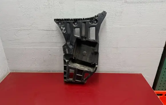BMW X1 F48 F49 Bumper support mounting bracket corner 7332317 51127332317